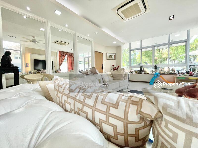 Semi-Detached for Sale, ***Must View!!! Modern 2.5 Sty Semi-D!!! Park 2 Cars!!!, SGD 5,500,000 | Freehold
