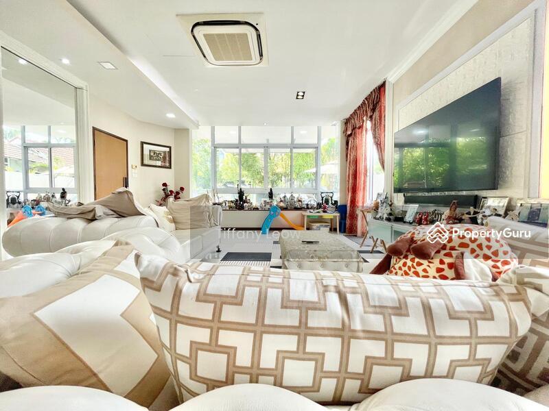 Semi-Detached for Sale, ***Must View!!! Modern 2.5 Sty Semi-D!!! Park 2 Cars!!!, SGD 5,500,000 | Freehold