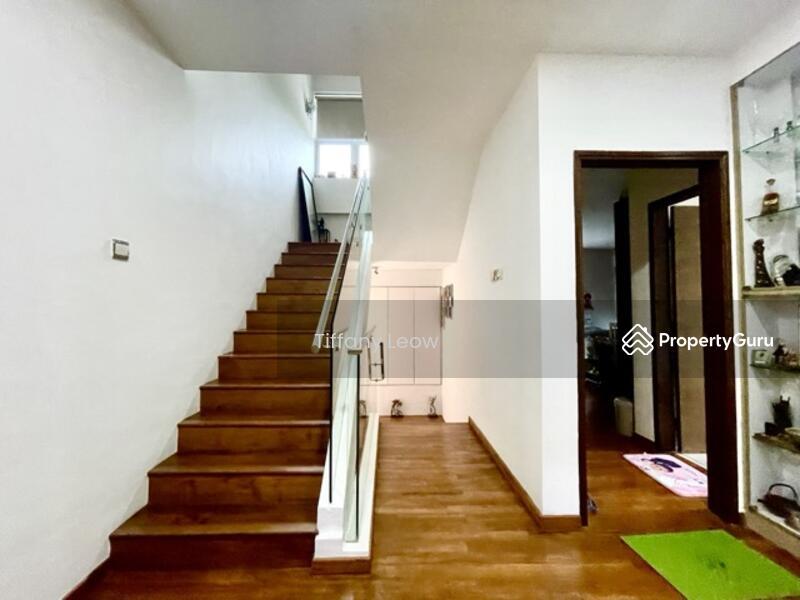 Semi-Detached for Sale, ***Must View!!! Modern 2.5 Sty Semi-D!!! Park 2 Cars!!!, SGD 5,500,000 | Freehold