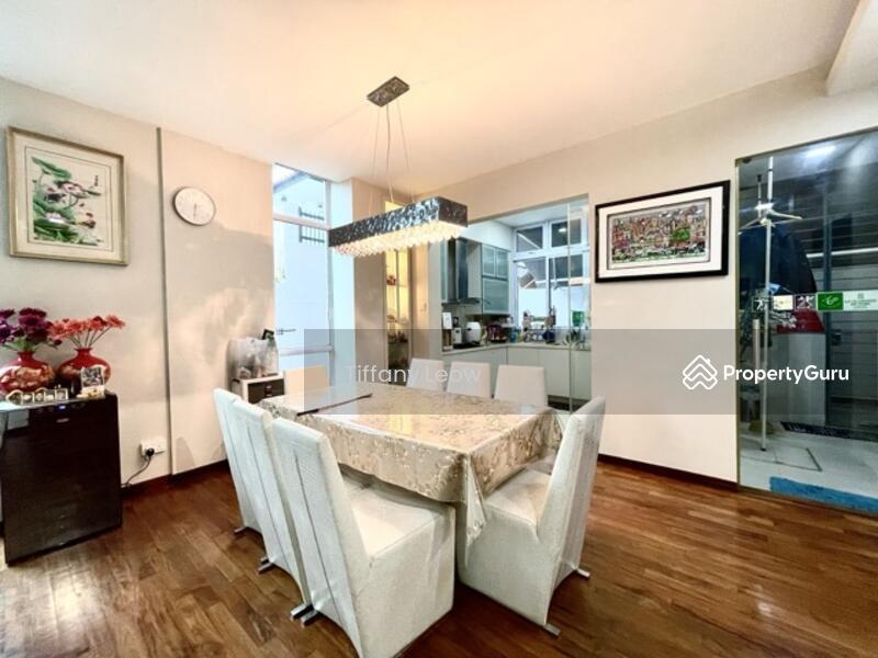 Semi-Detached for Sale, ***Must View!!! Modern 2.5 Sty Semi-D!!! Park 2 Cars!!!, SGD 5,500,000 | Freehold
