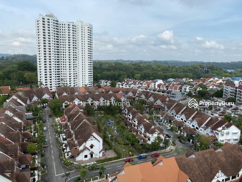 Prop-GPT: Condominium: D20  Country Grandeur