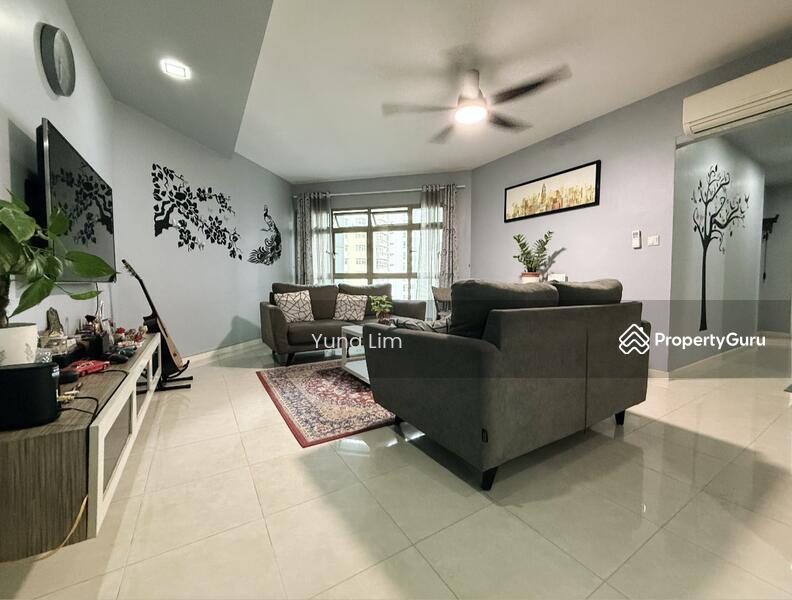 Prop-GPT: HDB Flat: D19 Punggol 165A Punggol Central