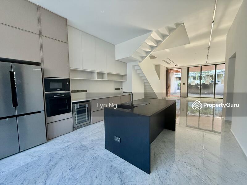 Prop-GPT: Terrace: D10 Holland D10 Landed  Brand New 2.5 Storey Terrace@Sixth Ave, Ming Teck Park, Greenleaf, Holland Village