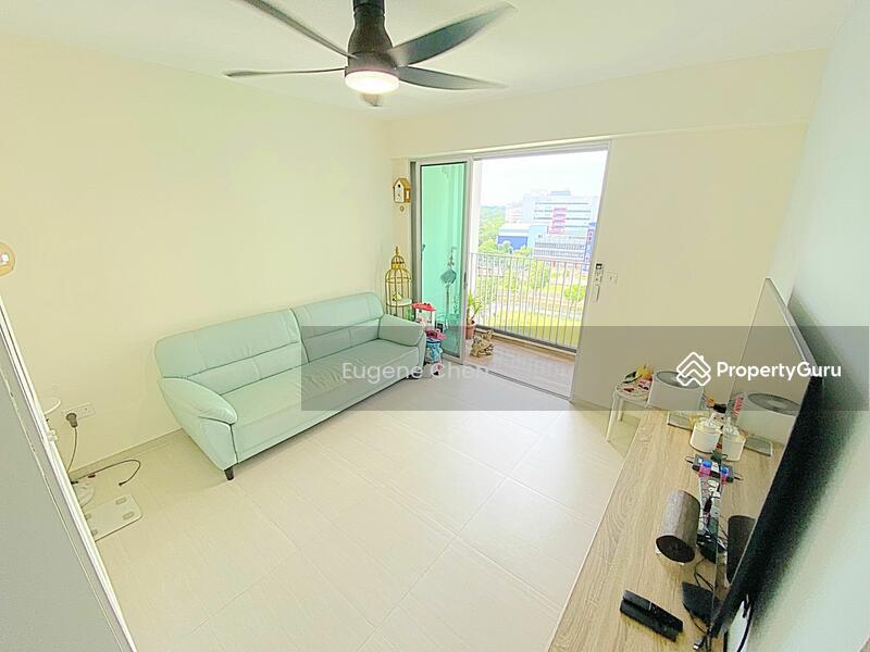 Prop-GPT: HDB Flat: D27  126C Canberra Street