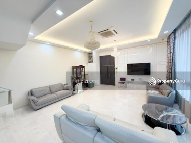 Prop-GPT: Semi-Detached: D19   Super Convenient n Affordable Large Semi D with Lift n Pool for Sale