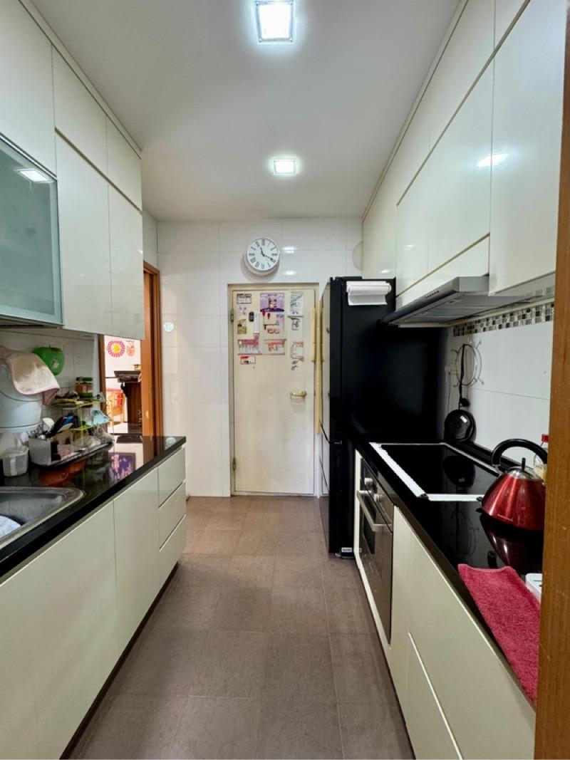 Deng Fu Ville Condominium For Sale, $1,600,000, 3 Bed 3 Bath 958 sqft $1,670.00 psf