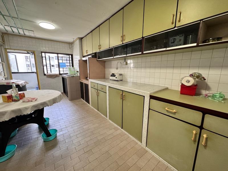 HDB Apartment for Sale, 63 Telok Blangah Heights HDB Apartment For Sale, $450,000, 2 Bed 2 Bath 785 sqft $573.00 psf, SGD 450,000 | 99-year Leasehold