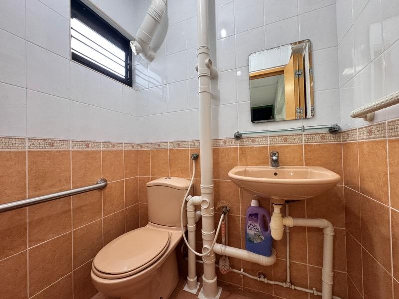 HDB Apartment for Sale, 63 Telok Blangah Heights HDB Apartment For Sale, $450,000, 2 Bed 2 Bath 785 sqft $573.00 psf, SGD 450,000 | 99-year Leasehold