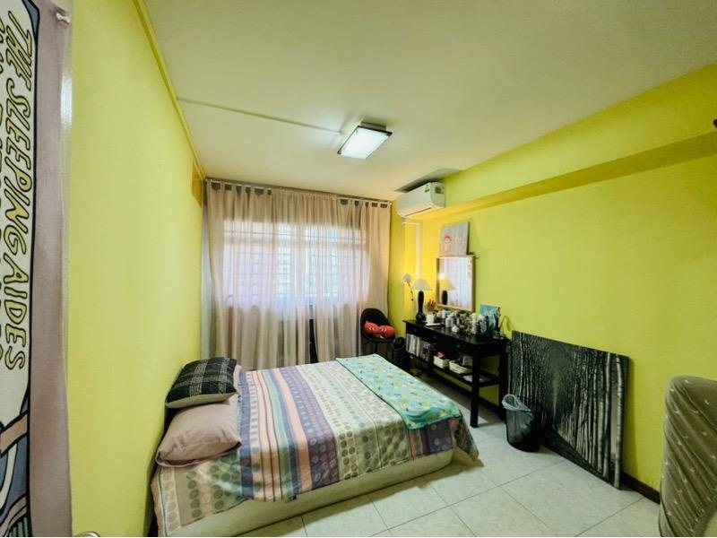 672 Jalan Damai HDB Apartment For Sale, $980,000, 4 Bed 2 Bath 1,431 sqft $685.00 psf