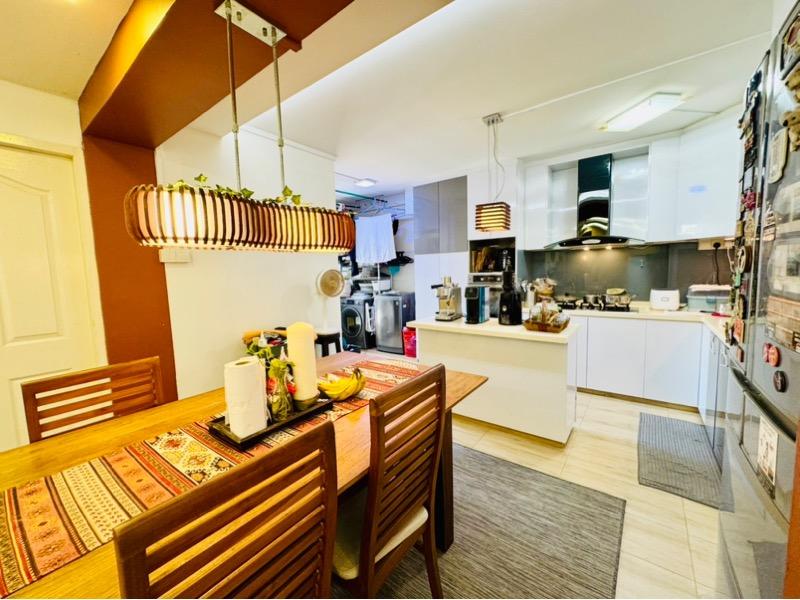 672 Jalan Damai HDB Apartment For Sale, $980,000, 4 Bed 2 Bath 1,431 sqft $685.00 psf