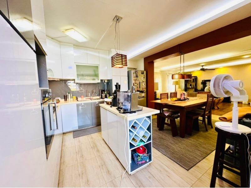 672 Jalan Damai HDB Apartment For Sale, $980,000, 4 Bed 2 Bath 1,431 sqft $685.00 psf