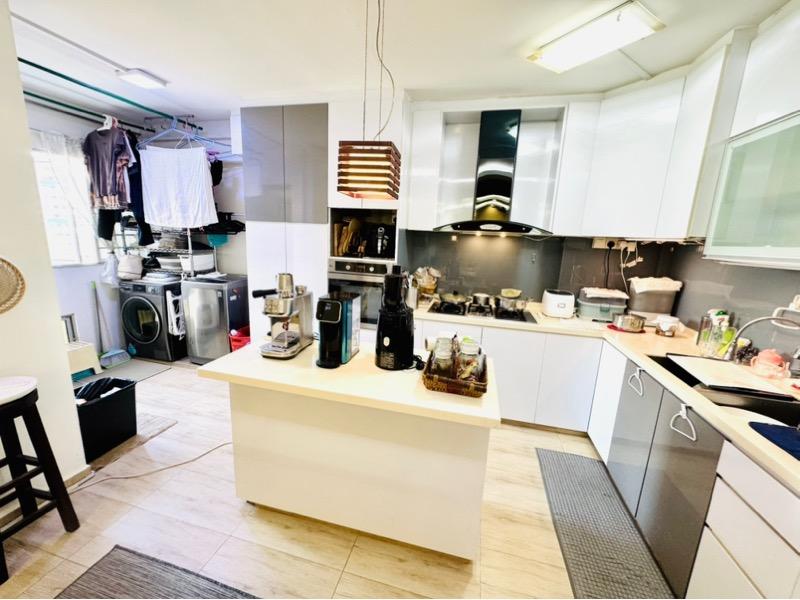 672 Jalan Damai HDB Apartment For Sale, $980,000, 4 Bed 2 Bath 1,431 sqft $685.00 psf