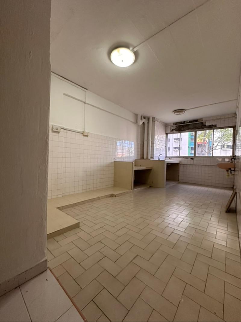 HDB Apartment for Sale, 237 Yishun Ring Road HDB Apartment For Sale, $420,000, 2 Bed 2 Bath 721 sqft $583.00 psf, SGD 420,000 | 99-year Leasehold