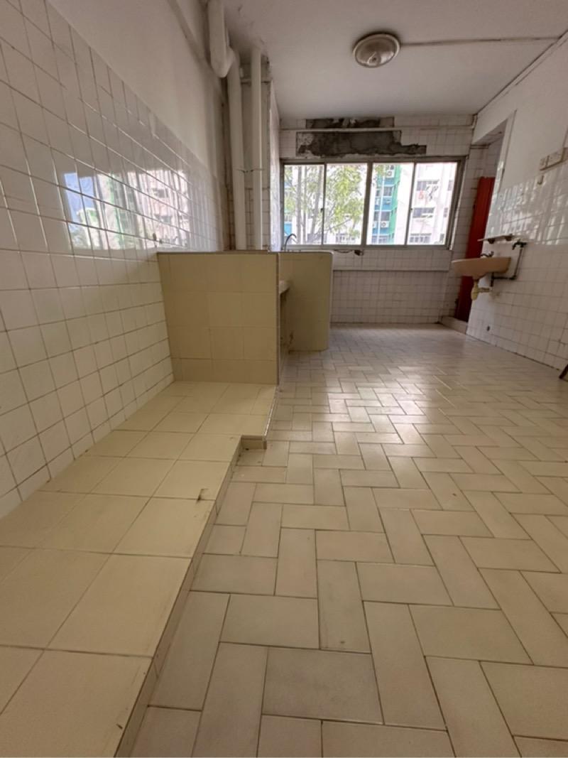 HDB Apartment for Sale, 237 Yishun Ring Road HDB Apartment For Sale, $420,000, 2 Bed 2 Bath 721 sqft $583.00 psf, SGD 420,000 | 99-year Leasehold