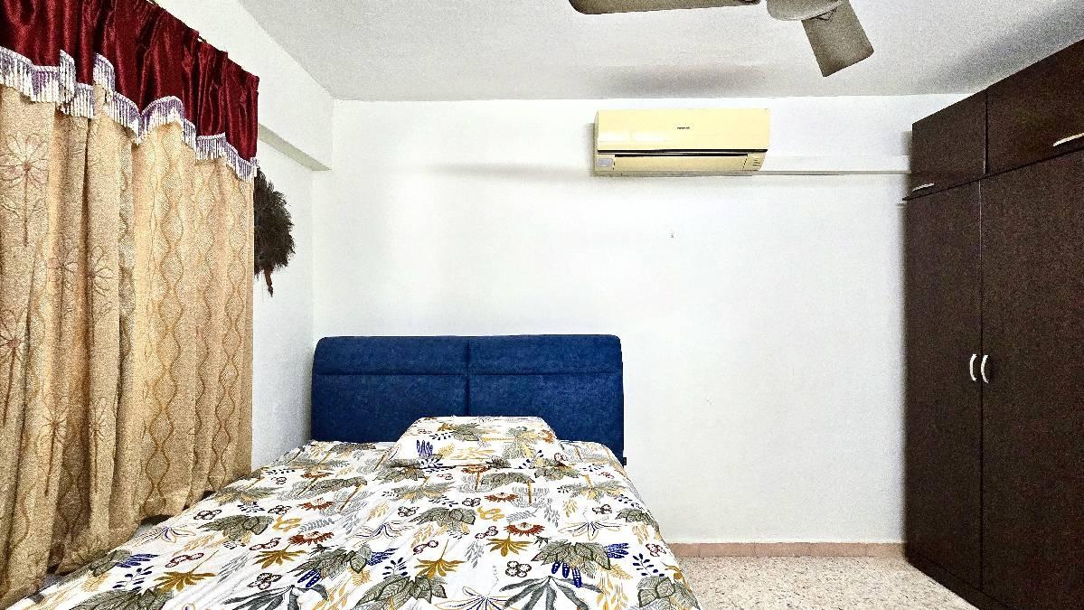 HDB Apartment for Sale, JURONG WEST STREET 41 HDB Apartment For Sale, $418,888, 2 Bed 2 Bath 721 sqft $581.00 psf, SGD 418,888