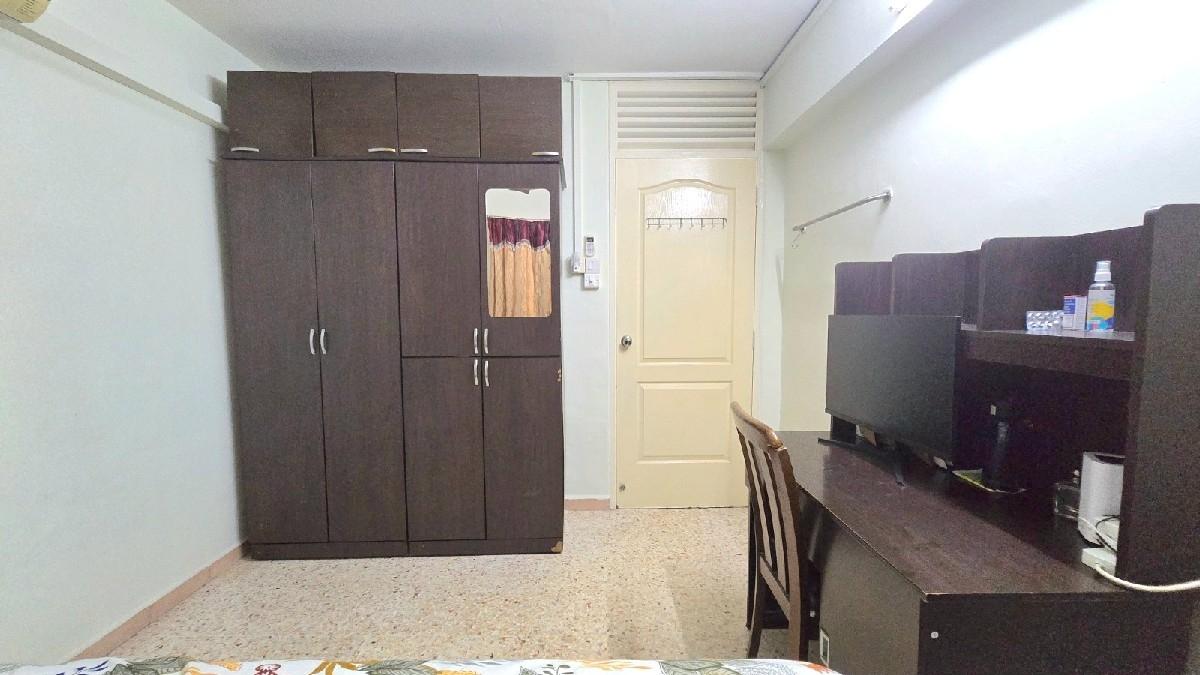 HDB Apartment for Sale, JURONG WEST STREET 41 HDB Apartment For Sale, $418,888, 2 Bed 2 Bath 721 sqft $581.00 psf, SGD 418,888