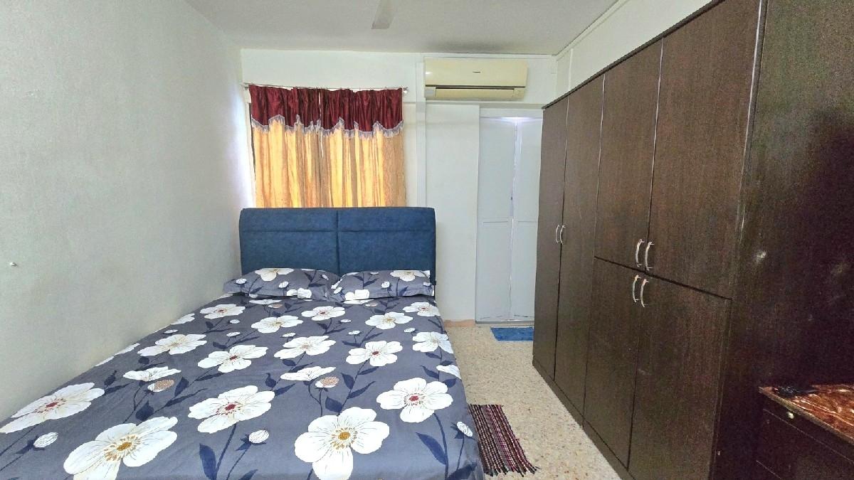 HDB Apartment for Sale, JURONG WEST STREET 41 HDB Apartment For Sale, $418,888, 2 Bed 2 Bath 721 sqft $581.00 psf, SGD 418,888