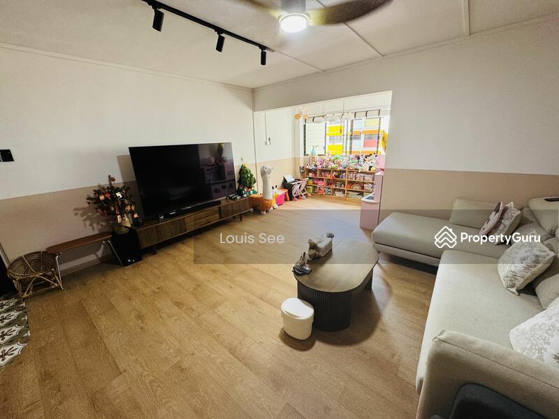 Prop-GPT: HDB Flat: D19  257 Serangoon Central Drive