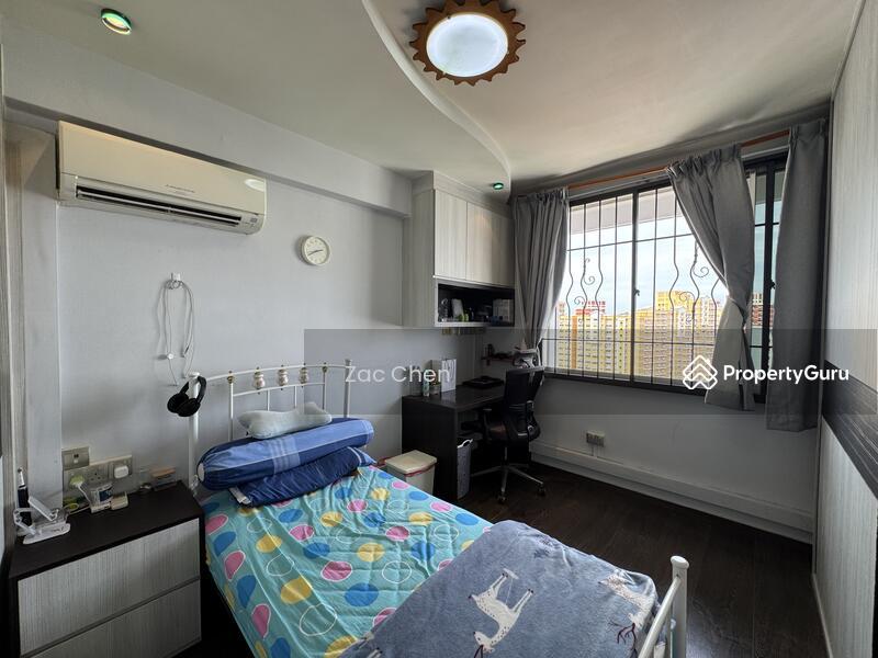 HDB Flat for Sale, 861A Tampines Avenue 5, SGD 700,000 | 99-year lease