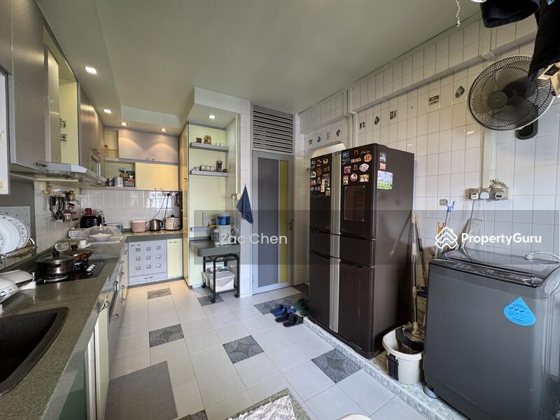 HDB Flat for Sale, 861A Tampines Avenue 5, SGD 700,000 | 99-year lease