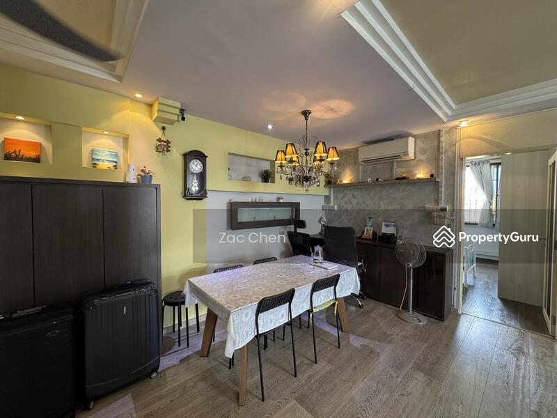 HDB Flat for Sale, 861A Tampines Avenue 5, SGD 700,000 | 99-year lease