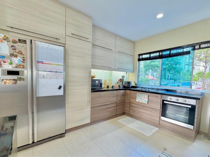 Apartment for Sale, Seaview Point Apartment For Sale, $3,080,000, 3 Bed 3 Bath 1,389 sqft $2,217.00 psf, SGD 3,080,000 | Freehold