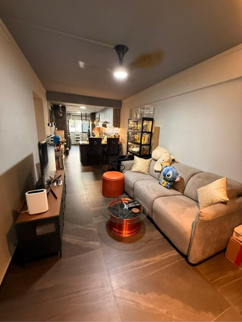 HDB Apartment for Sale, 484 Jurong West Avenue 1 HDB Apartment For Sale, $380,000, 2 Bed 2 Bath 721 sqft $527.00 psf, SGD 380,000 | 99-year Leasehold
