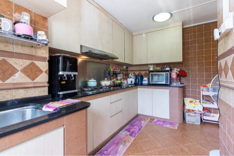 910 Jurong West Street 91 HDB Apartment For Sale, $725,000, 4 Bed 3 Bath 1,560 sqft $465.00 psf