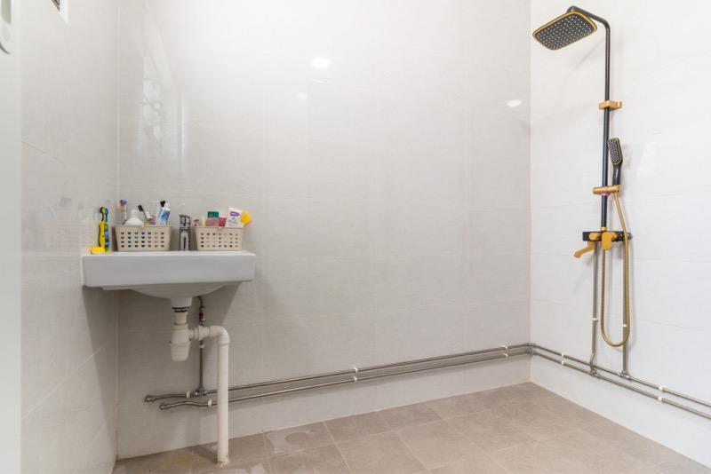 910 Jurong West Street 91 HDB Apartment For Sale, $725,000, 4 Bed 3 Bath 1,560 sqft $465.00 psf