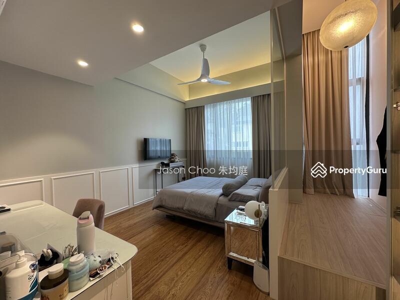 Semi-Detached for Sale: D20, 787164