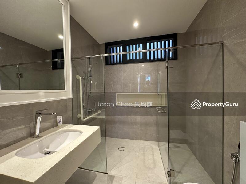 Semi-Detached for Sale: D20, 787164