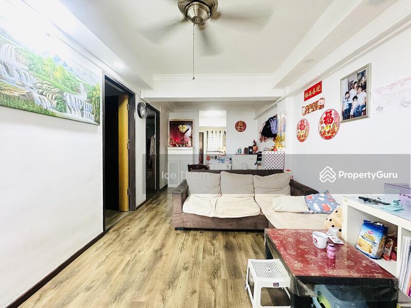Prop-GPT: HDB Flat: D12 Toa Payoh 233 Lorong 8 Toa Payoh