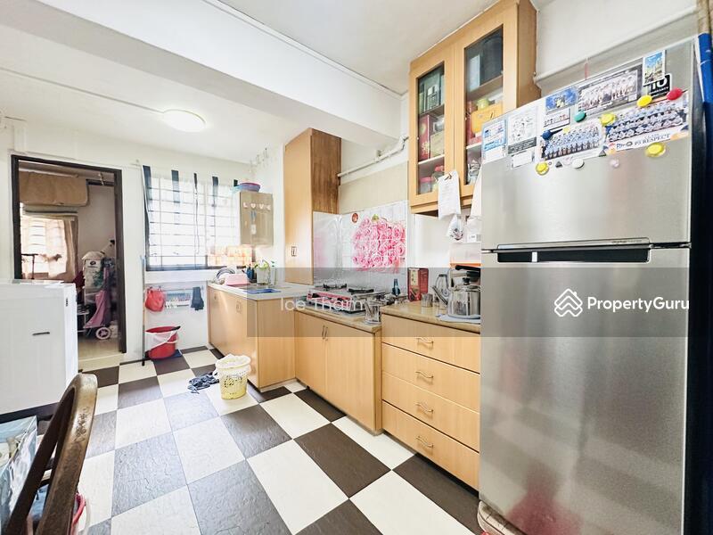 HDB Flat for Sale, 233 Lorong 8 Toa Payoh, SGD 399,999 | 99-year lease