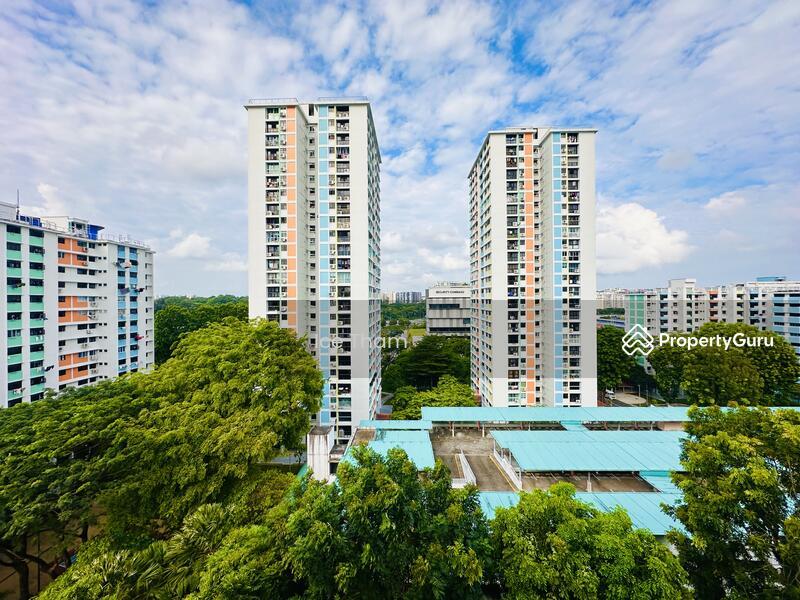 HDB Flat for Sale, 233 Lorong 8 Toa Payoh, SGD 399,999 | 99-year lease