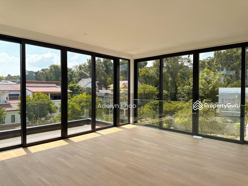 Prop-GPT: Semi-Detached: D10 Holland ADELYN 93259988 HOLLAND VICINITY  LUXURIOUS BRAND NEW  2.5 STY DETACHED