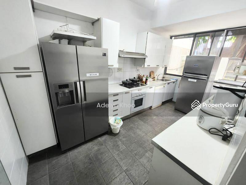 Prop-GPT: Terrace: D09 Cairnhill  ADELYN 93259988  $5.XX FREEHOLD LANDED @ ORCHARD ROAD