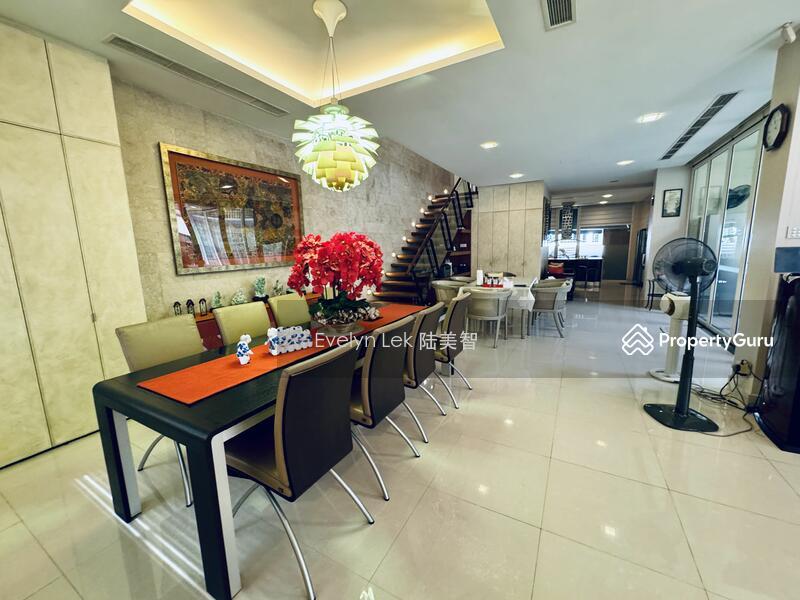 Semi-Detached for Sale, Evelyn 94889556Must View1Km HppsBig Modern SdGrove DriveGreenery ViewWell-Renovated, SGD 11,500,000 | Freehold