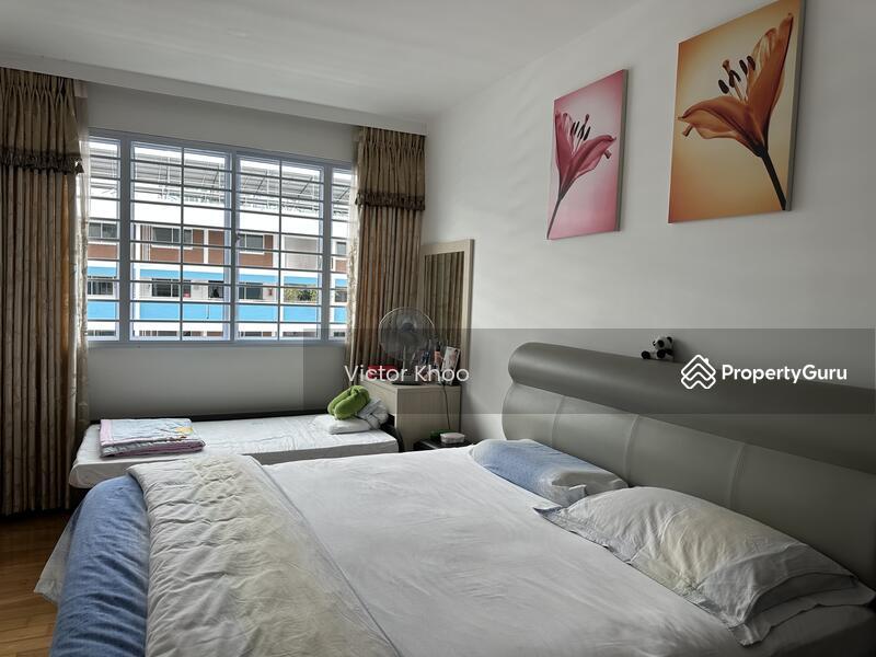 HDB Flat for Sale, 859A Tampines Avenue 5, SGD 730,000 | 99-year lease