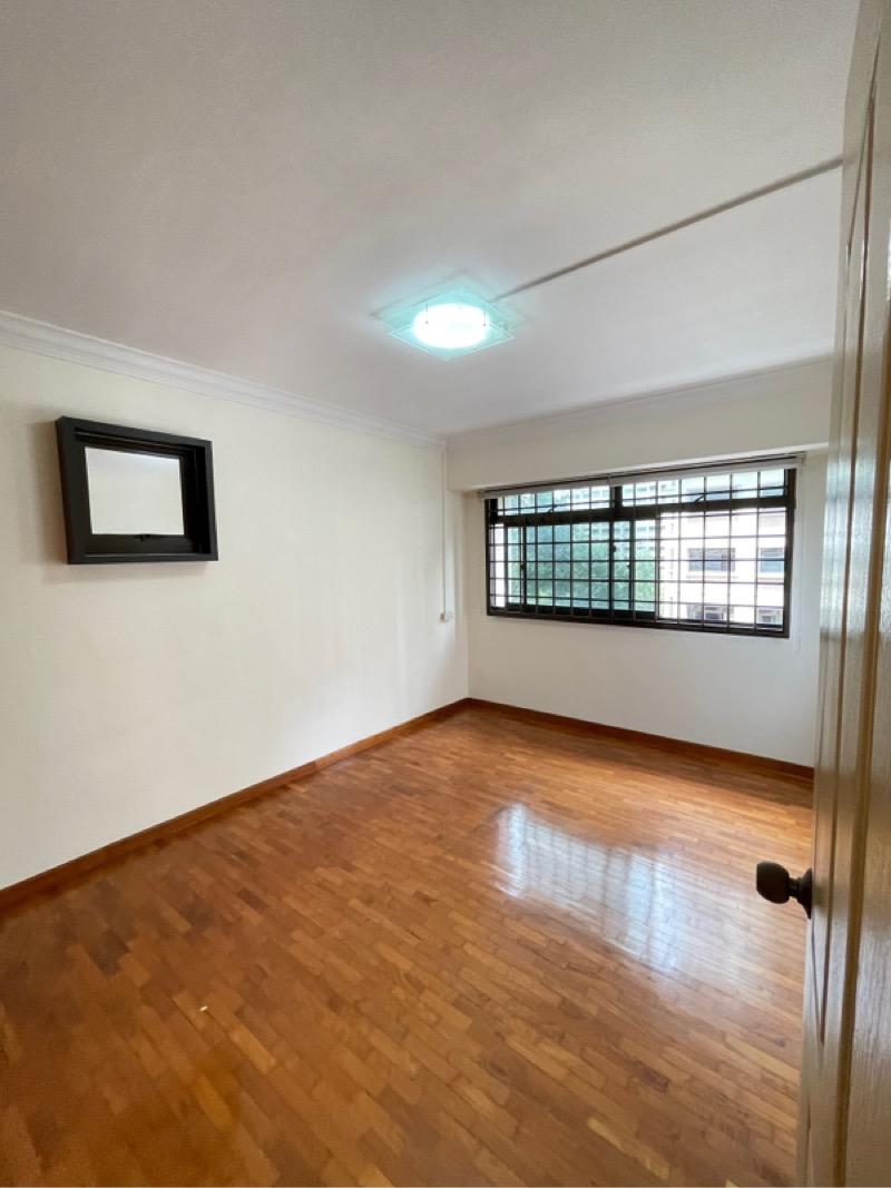 HDB Apartment for Sale, 544 Serangoon North Avenue 3 HDB Apartment For Sale, $1,100,000, 4 Bed 2 Bath 139 sqft $7,914.00 psf, SGD 1,100,000 | 99-year Leasehold