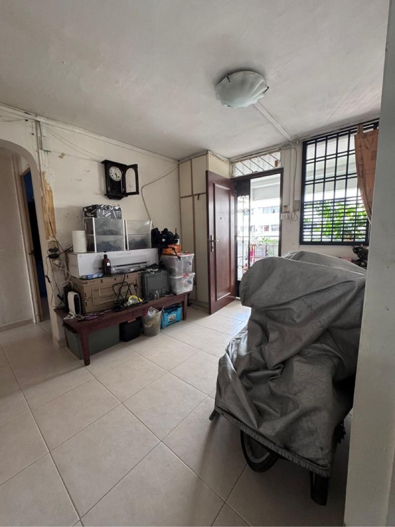 Prop-GPT: HDB Apartment: D19  630 Hougang Avenue 8
