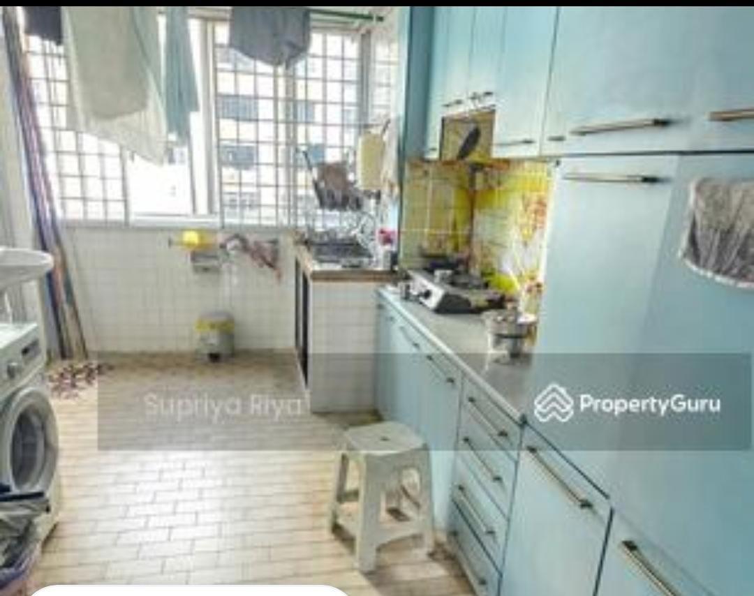 HDB Apartment for Sale, 77 Bedok North Road HDB Apartment For Sale, $420,000, 2 Bed 1 Bath 646 sqft $650.00 psf, SGD 420,000 | 99-year Leasehold