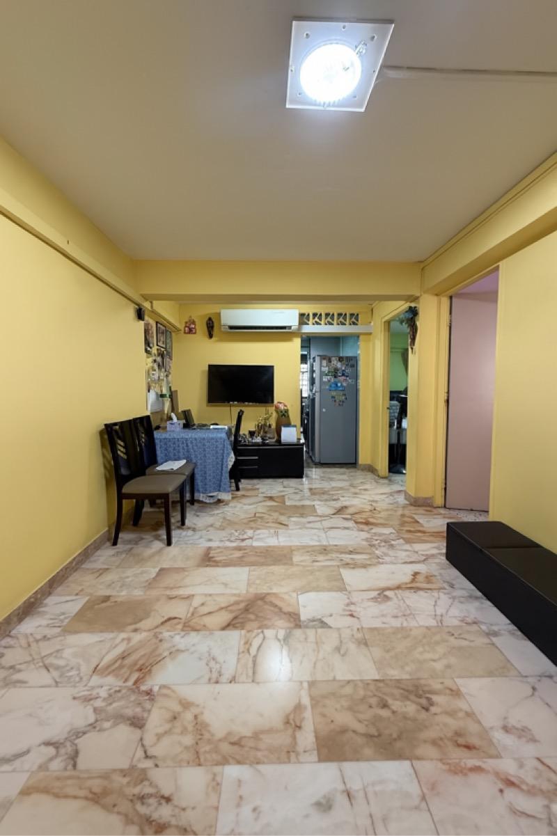 HDB Apartment for Sale, 129 Bukit Merah View HDB Apartment For Sale, $429,999, 2 Bed 1 Bath 699 sqft $615.00 psf, SGD 429,999