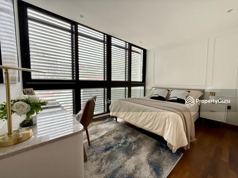 Corner Terrace for Sale: D17, 509509