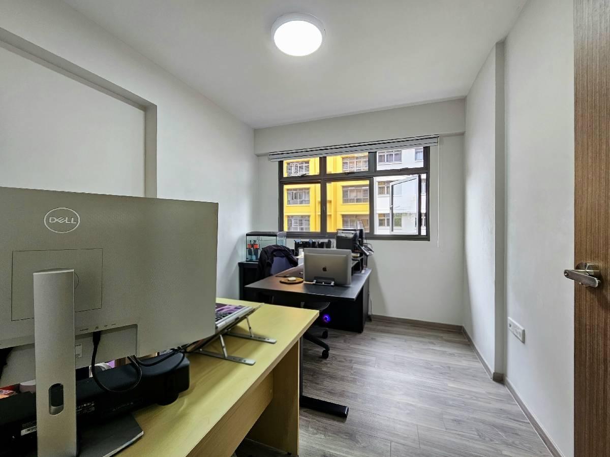 HDB Apartment for Sale, 479B Yishun Street 42 HDB Apartment For Sale, $638,000, 3 Bed 2 Bath 1,001 sqft $637.00 psf, SGD 638,000 | 99-year Leasehold