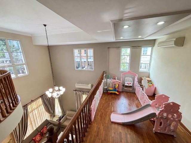 Semi-Detached for Sale, Burgundy Hill Semi-Detached House For Sale, $3,300,000, 5 Bed 4 Bath 3,100 sqft $1,460.00 psf, SGD 3,300,000 | 99-year Leasehold