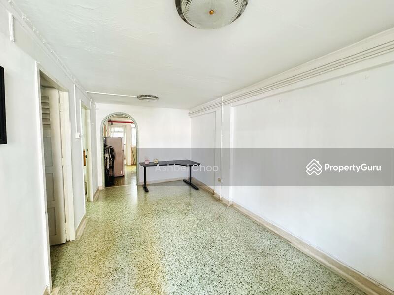 Prop-GPT: HDB Flat: D10 Holland 3 Ghim Moh Road