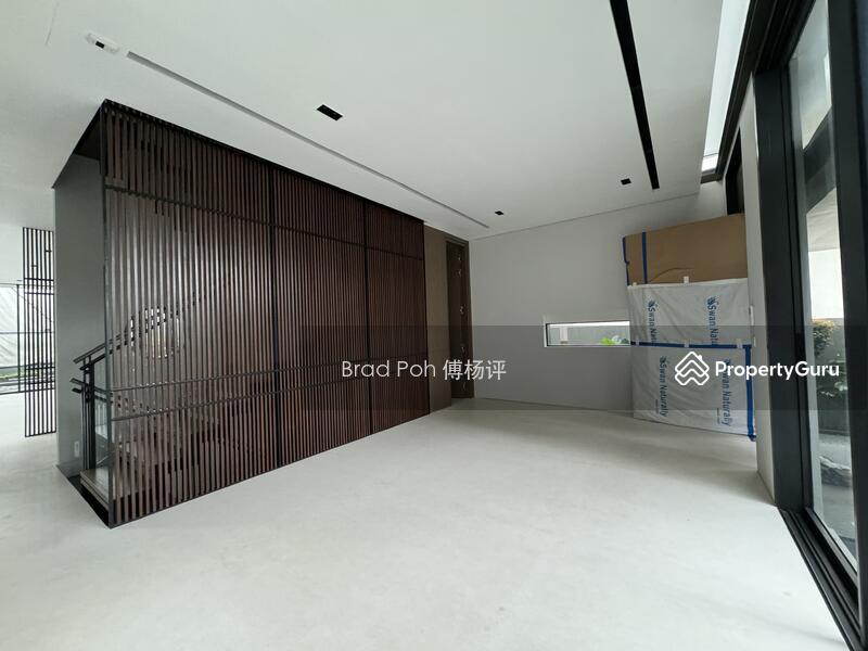 Prop-GPT: Bungalow: D10  Brand New Bungalow At Namly Crescent For Sale
