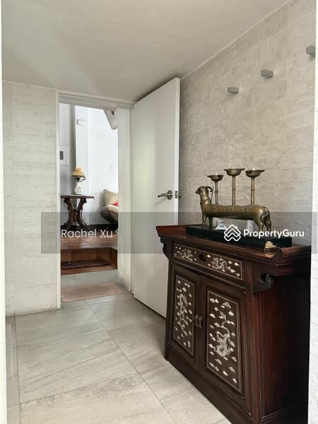 Prop-GPT: Detached: D15  Rare Meyer Road Detached House