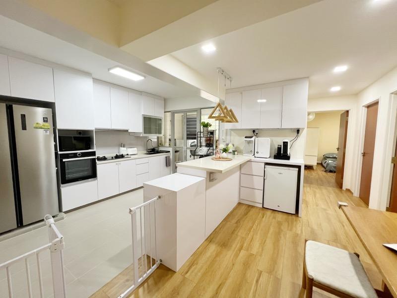 HDB Apartment for Sale, 494J Tampines Street 45 HDB Apartment For Sale, $768,000, 4 Bed 2 Bath 1,216 sqft $632.00 psf, SGD 768,000 | 99-year Leasehold