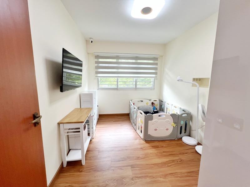 HDB Apartment for Sale, 494J Tampines Street 45 HDB Apartment For Sale, $768,000, 4 Bed 2 Bath 1,216 sqft $632.00 psf, SGD 768,000 | 99-year Leasehold